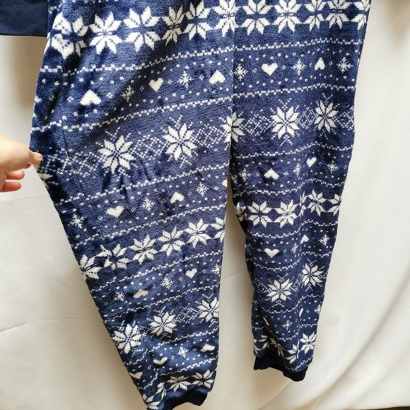 Snowflake Christmas Onesie Pyjamas - Picture 4 of 8